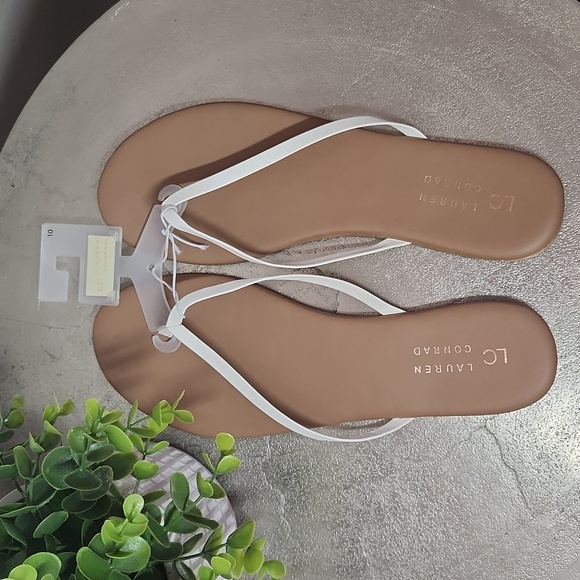 Lauren Conrad Tan & White Flip Flops Women's Size 10 (Never worn) - Picture 1 of 5